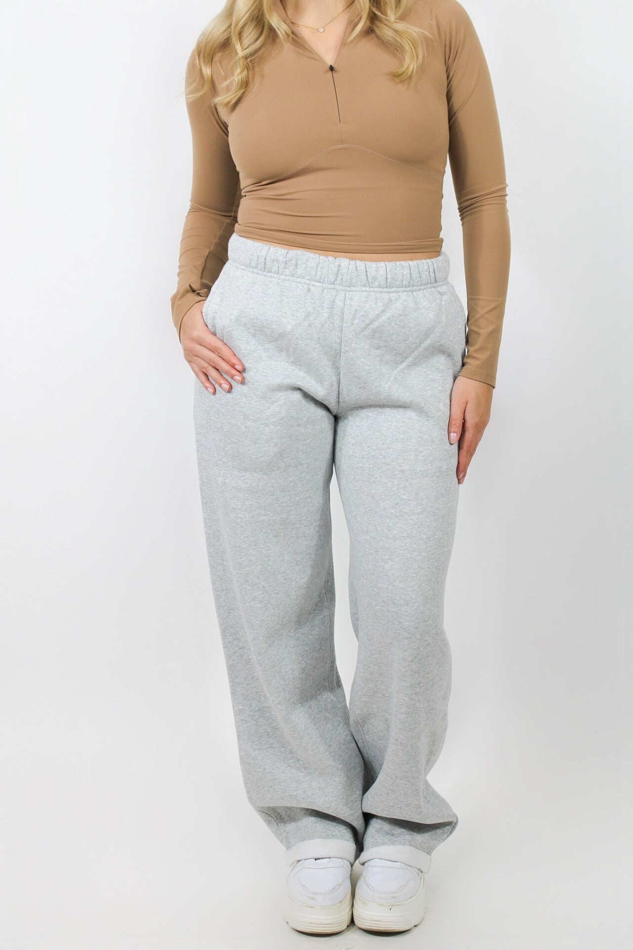 The Heather Wide Leg Sweatpant