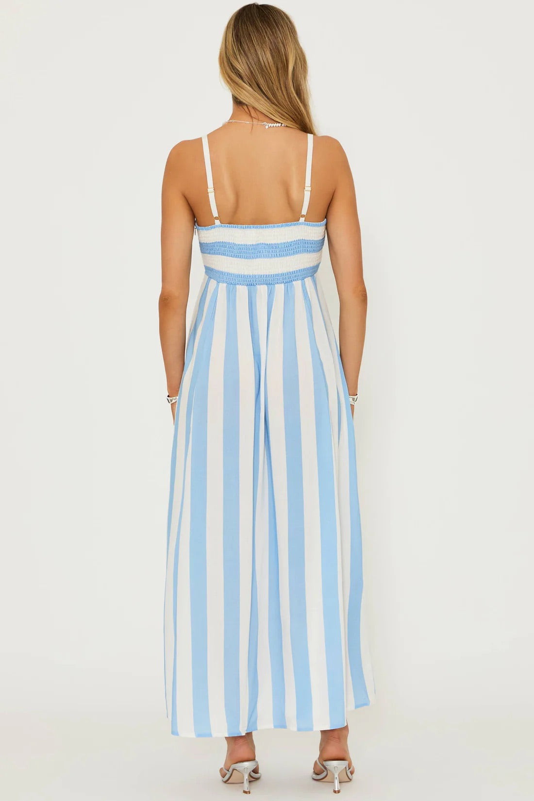 Beachriot Rianne Dress Iris Stripe featuring a stylish, lightweight design with colorful iris stripe pattern on soft fabric.