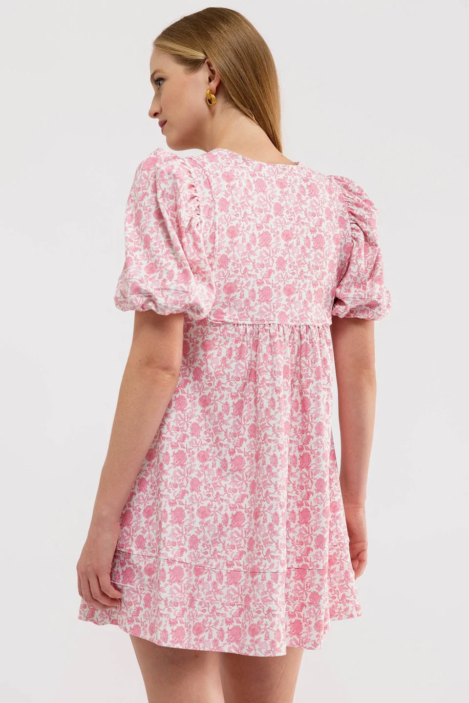 Smith & Quinn Emme Dress in Spring Morning fabric, featuring a flowy silhouette and floral pattern perfect for spring wear.
