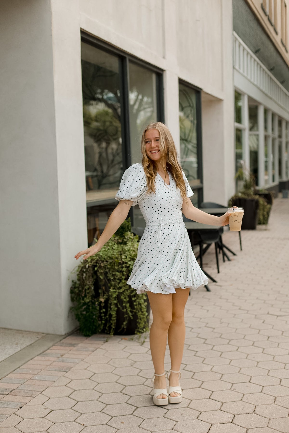Smith & Quinn Pepper Dress in Dainty Dot Cream, showing a stylish lightweight dress with a dotted pattern and elegant design.