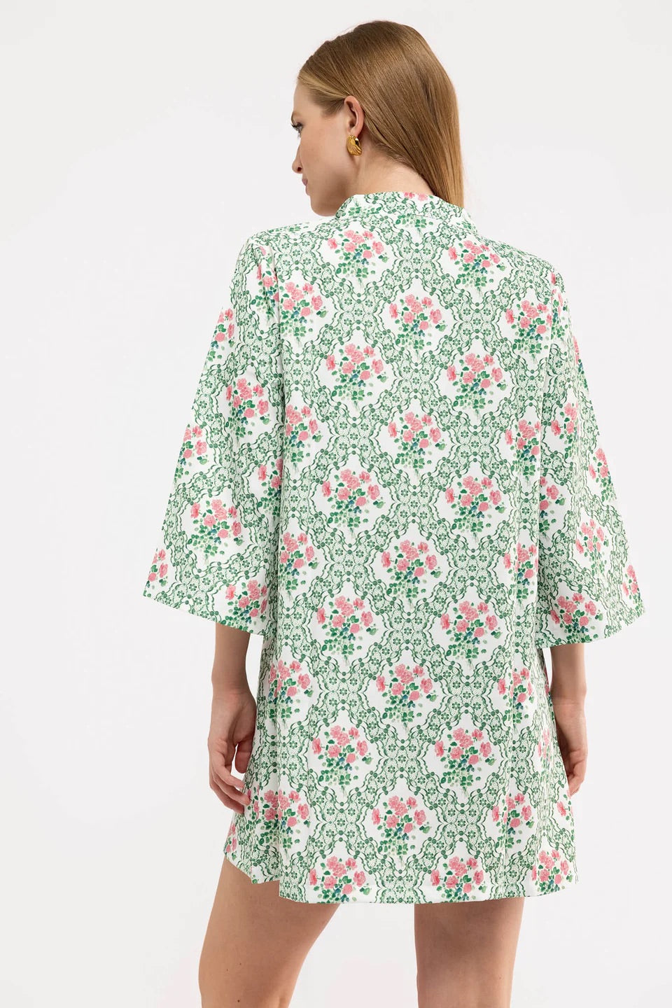 Smith & Quinn Phoebe Dress in Botanist Bloom print, showcasing a flowy feminine dress with floral pattern and lightweight fabric.