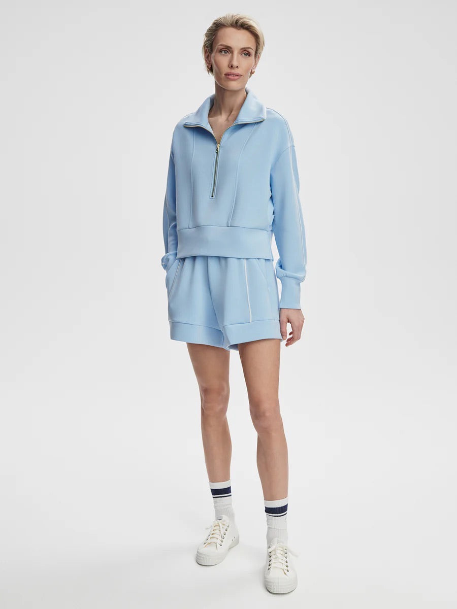 Barnes High Rise Short 4.5 - Airy Blue