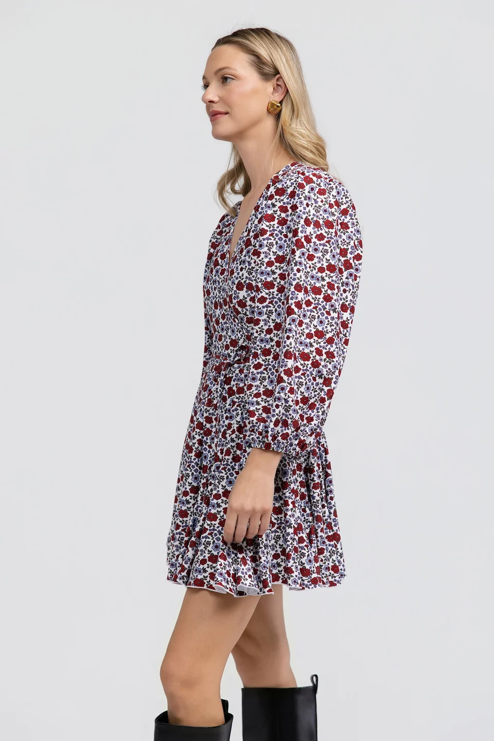 Smith & Quinn Sterling Dress in Bittersweet Bloom with floral pattern and elegant fit, showcased on a model.
