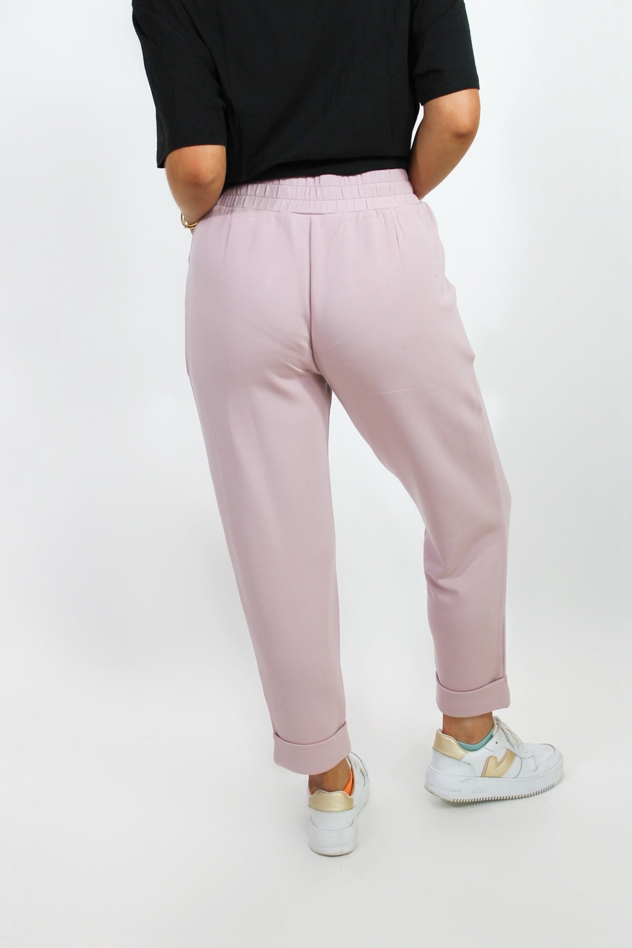 The Rolled Cuff Pant 25