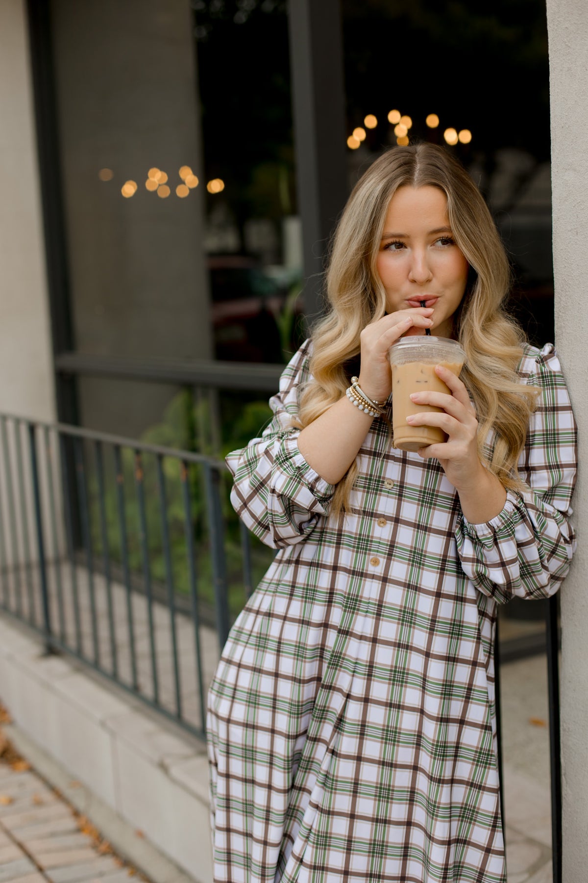 Smith & Quinn Vivian Dress in Oak Plaid featuring a stylish, lightweight fabric and classic plaid pattern.