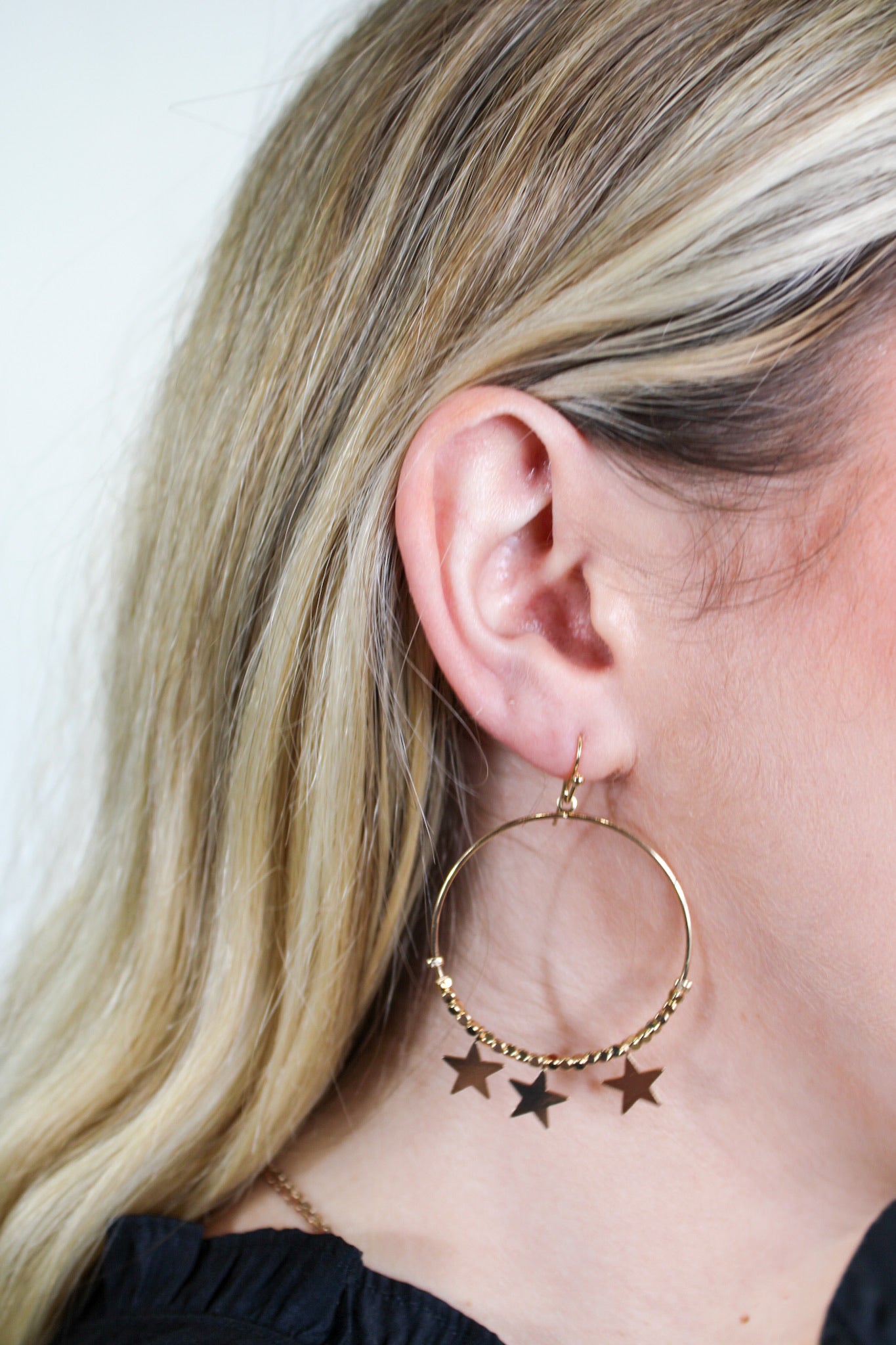 STAR DANGLE CIRCLE EARRINGS