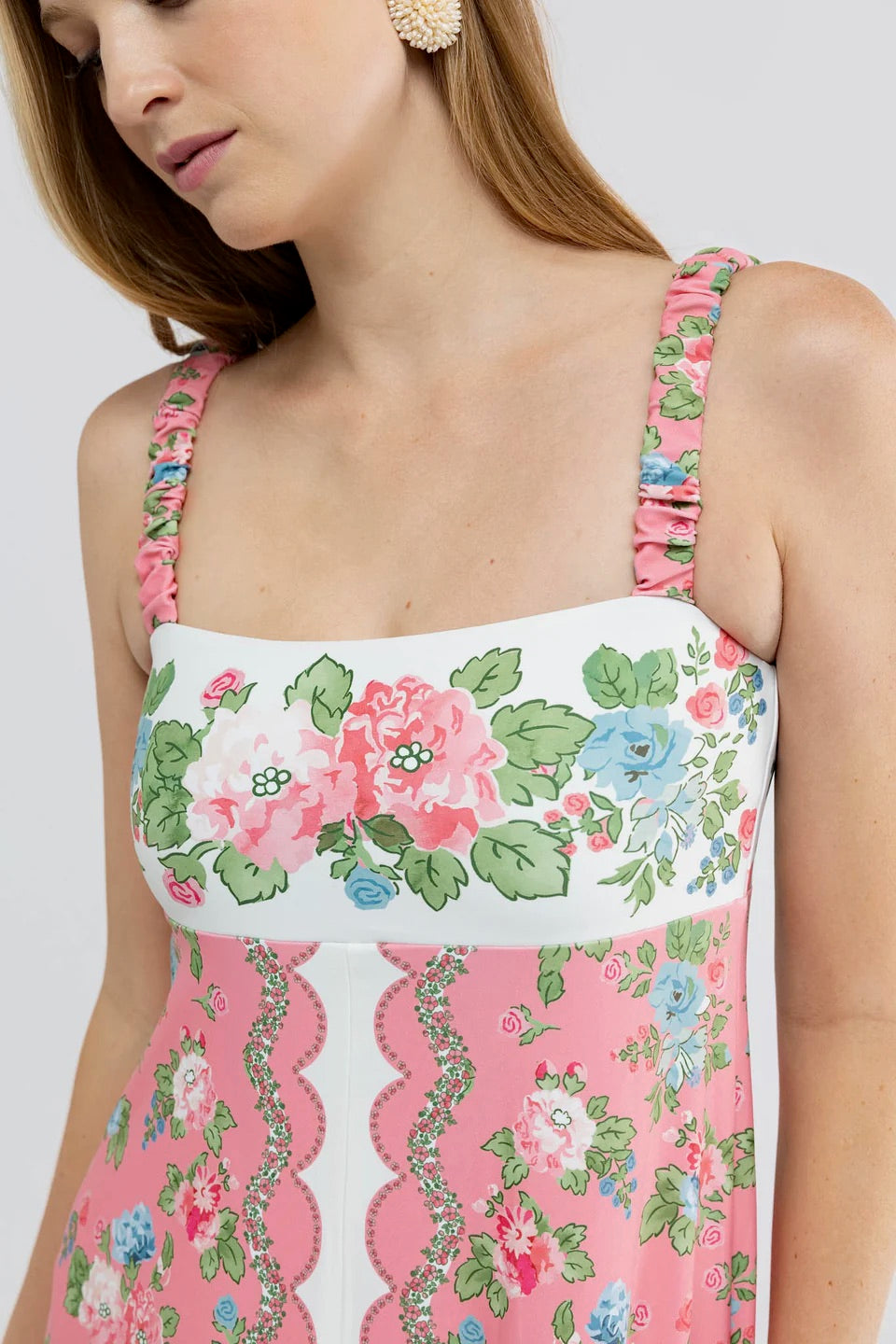 Smith & Quinn Lochlain Dress in Cottage Rose featuring floral pattern and feminine silhouette on model.