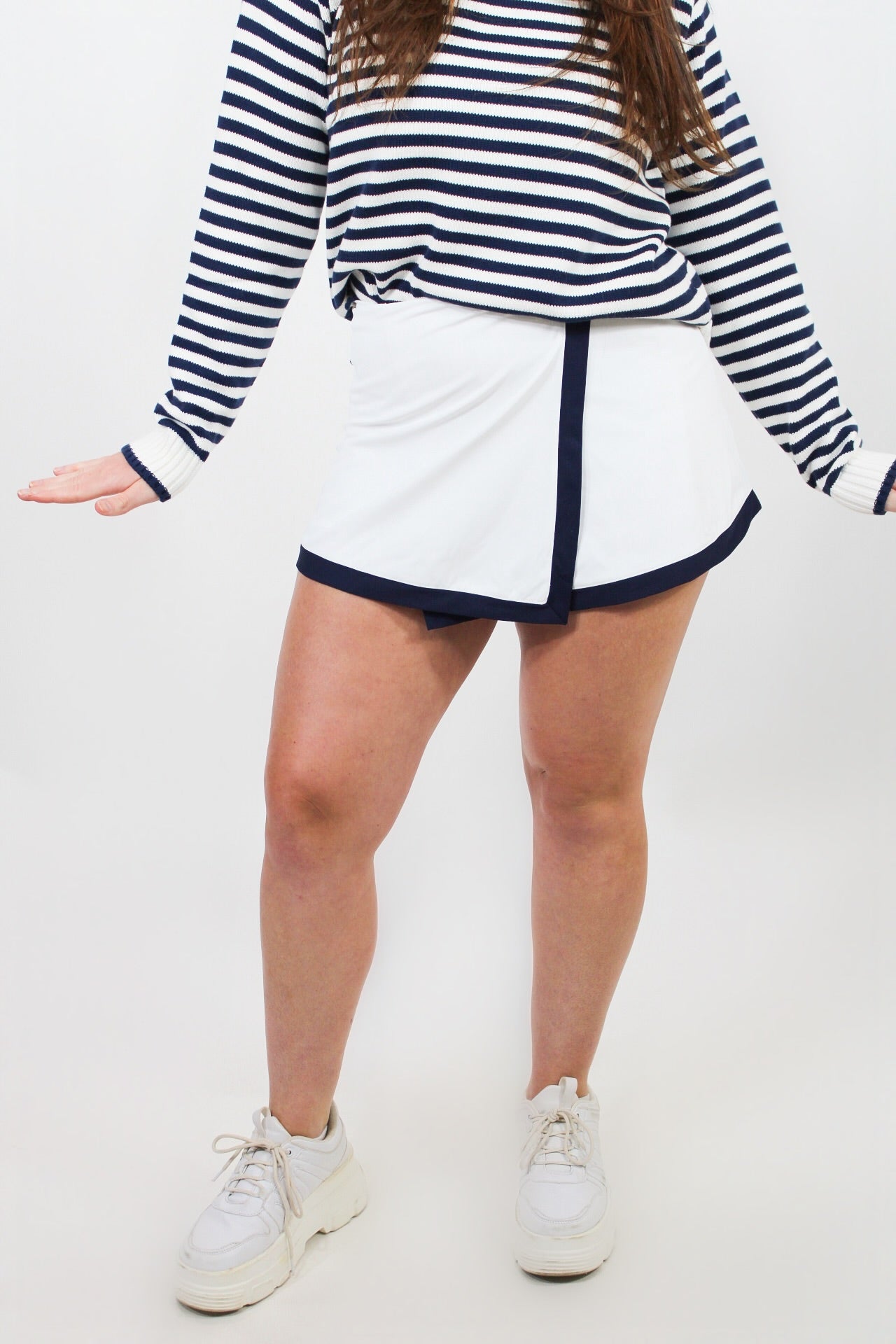 The Birdie Skort - White/Navy