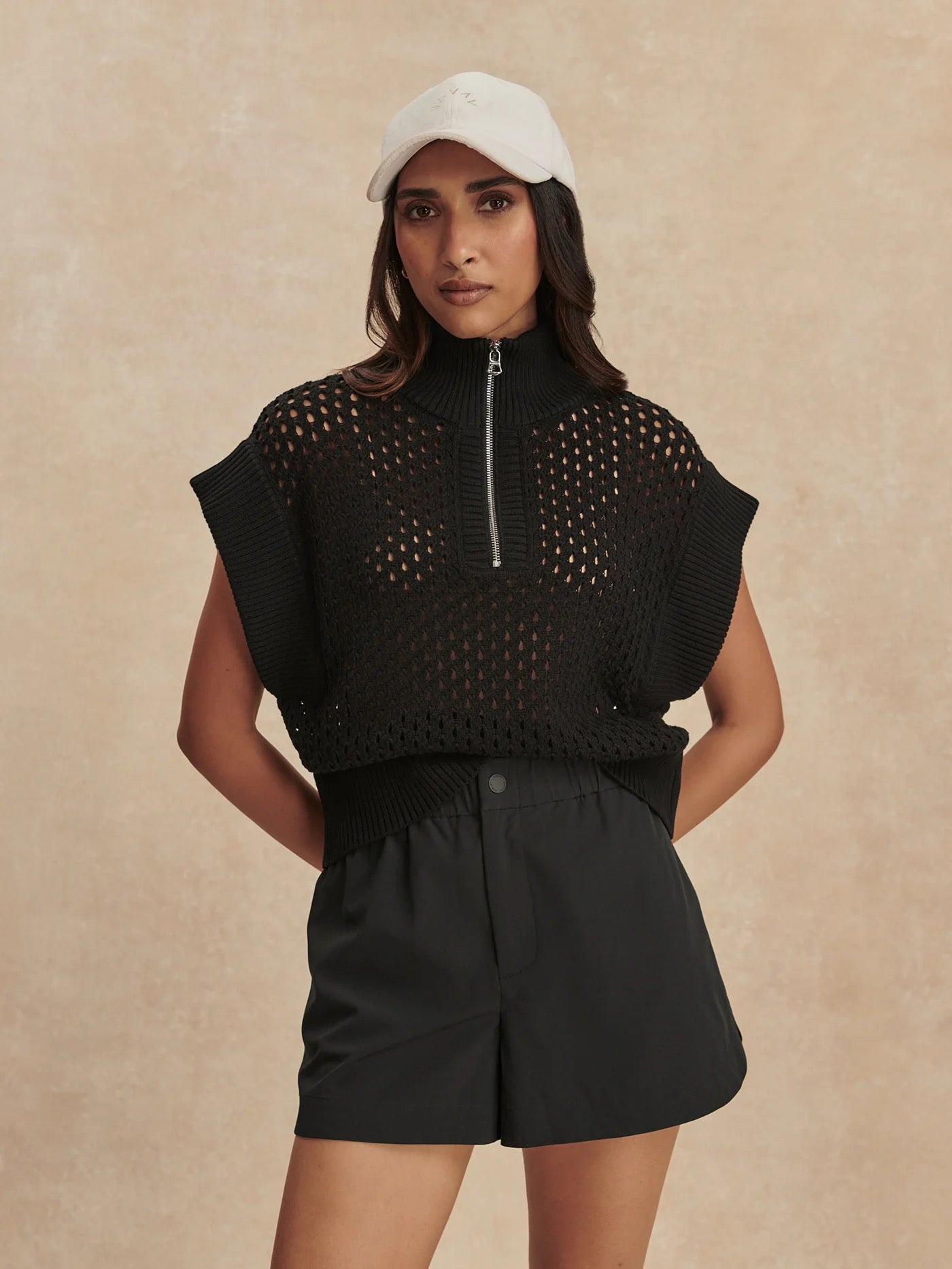 Nila Mid Rise Short 3.5 - Black