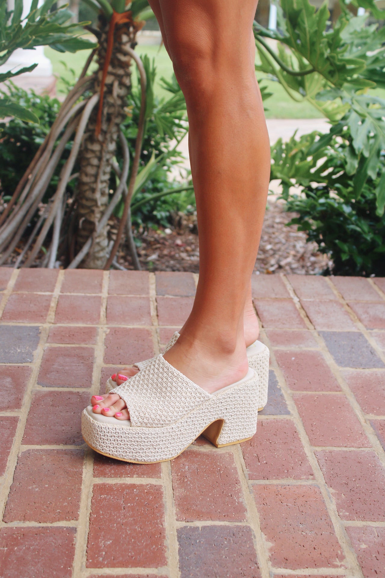 Como Ivory Raffia Heels