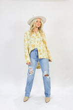 Load image into Gallery viewer, Cold Heart Ripped Denim
