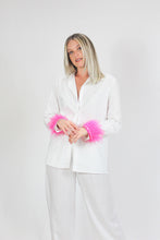 Load image into Gallery viewer, On The Town Feather Button Down - Pink
