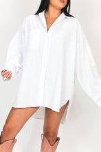 Load image into Gallery viewer, Tres Chic Button Down
