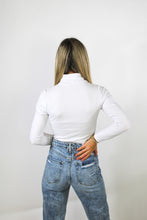 Load image into Gallery viewer, Warm Up Turtle Neck
