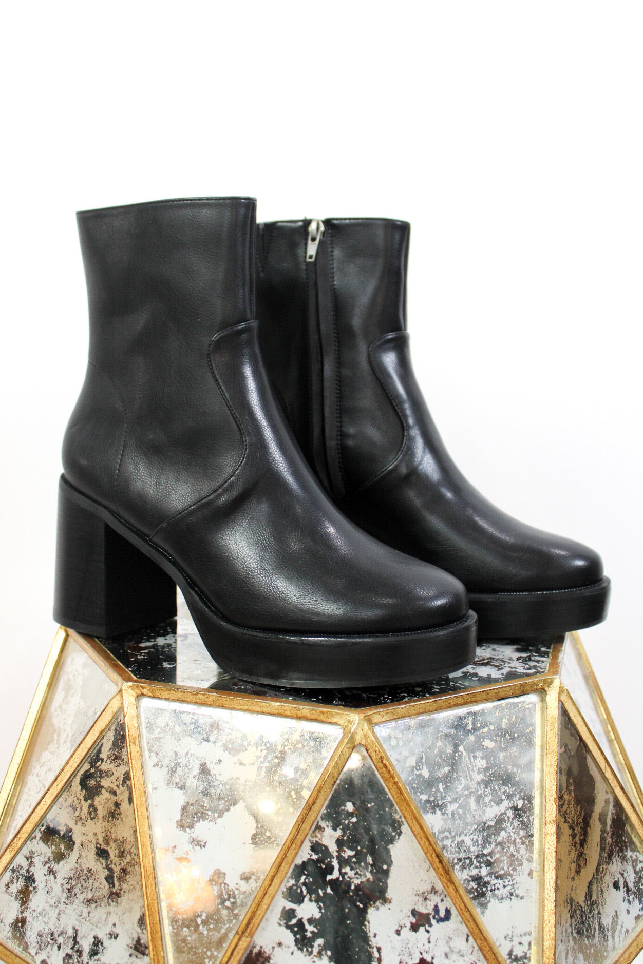 Ladies chunky outlet black boots