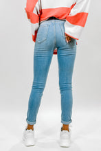 Load image into Gallery viewer, Good to be Back Highwaisted Jeans
