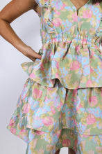 Load image into Gallery viewer, Queen Of Spring
