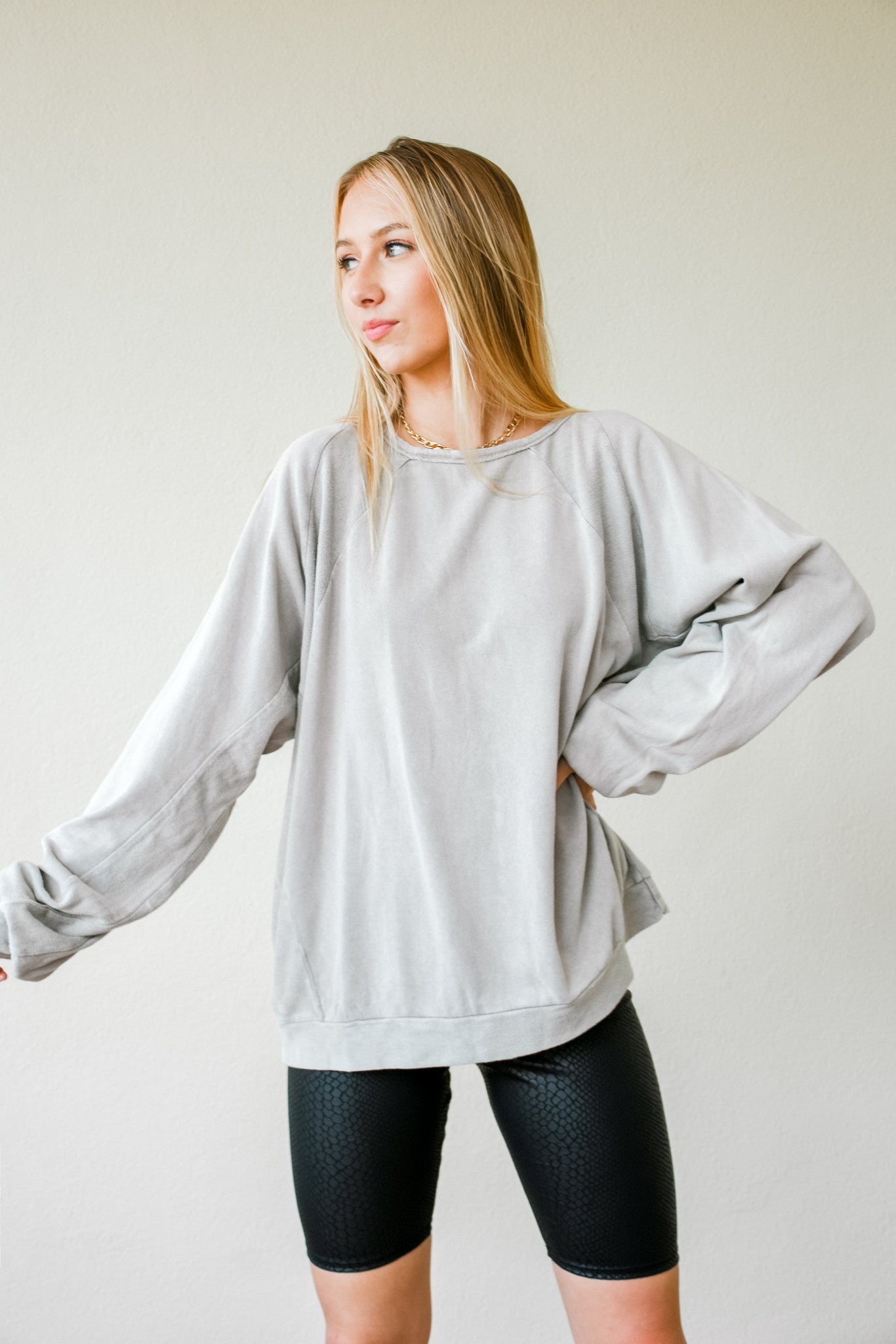 Ashy Slouch Pullover