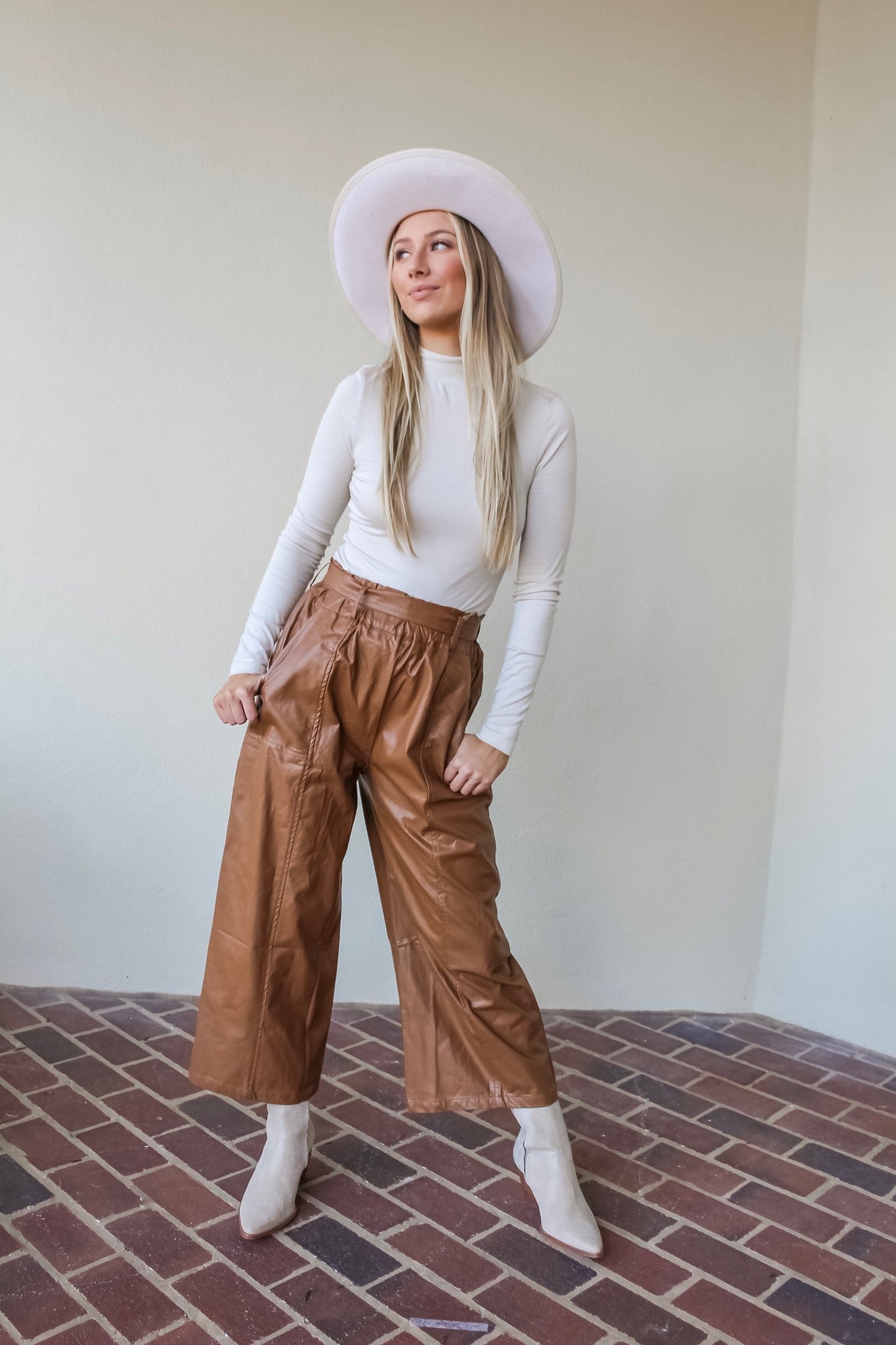 Fauxy Leather Crop Pants