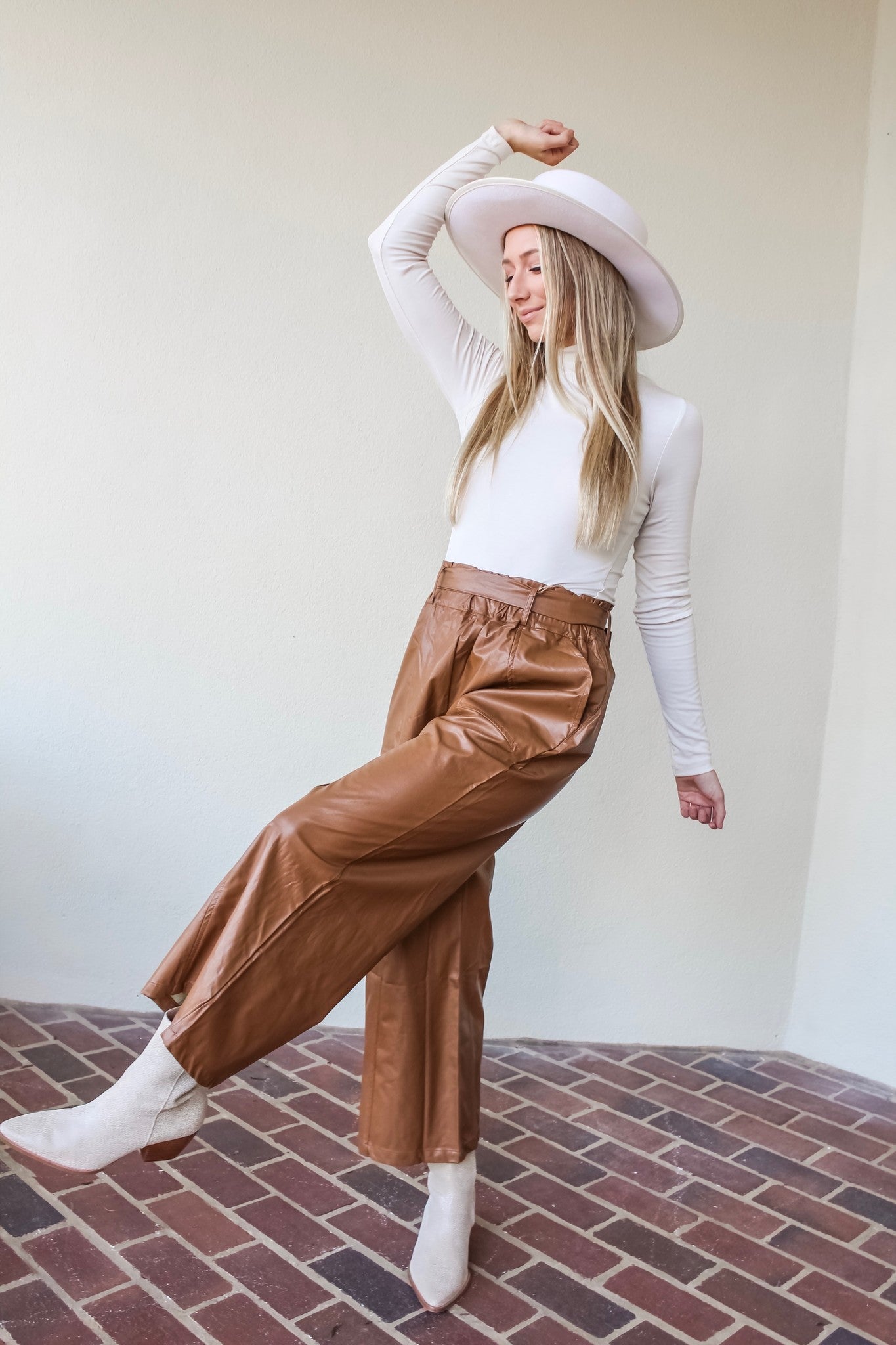 Fauxy Leather Crop Pants