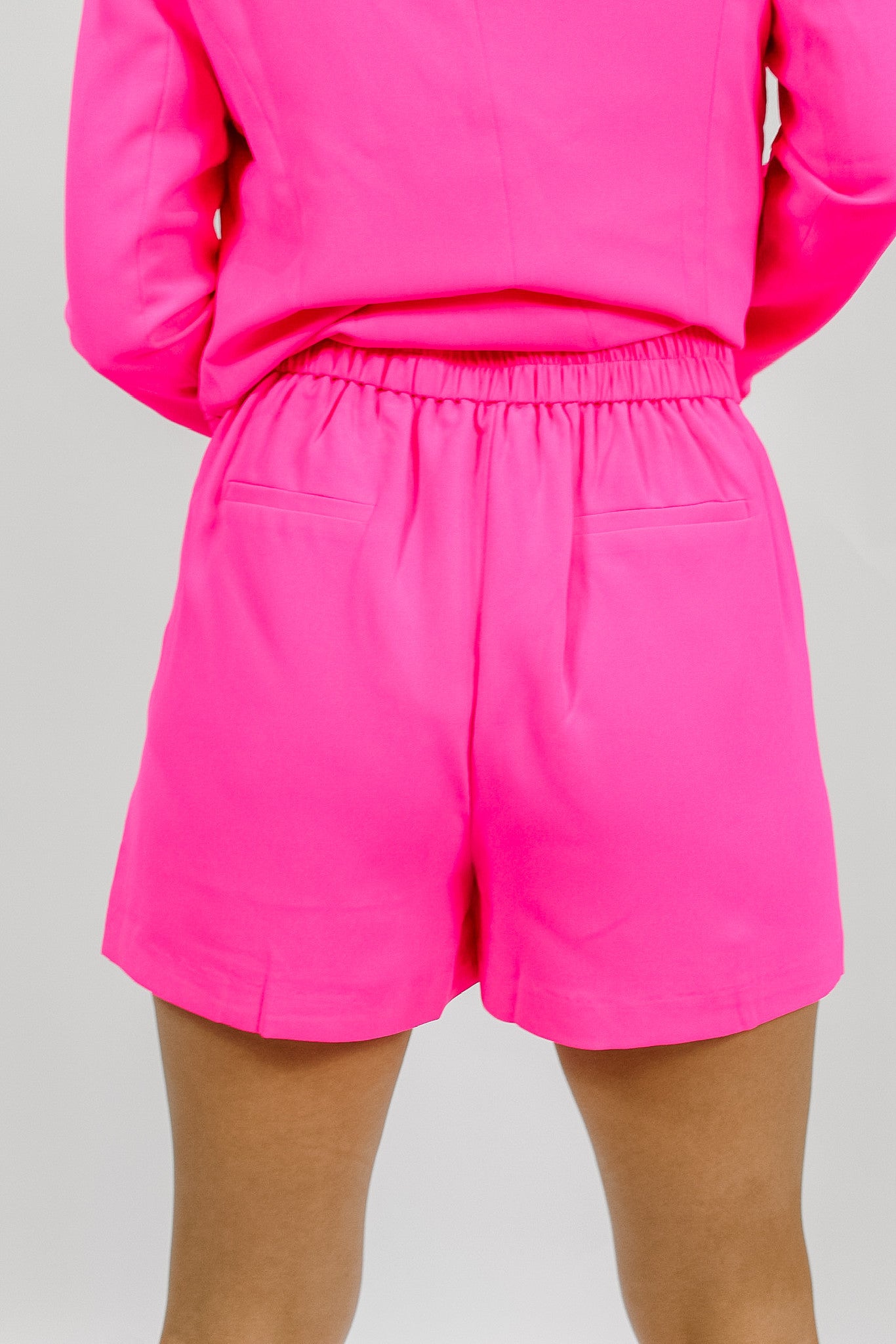 Elite Highwaisted Shorts - Hot Pink