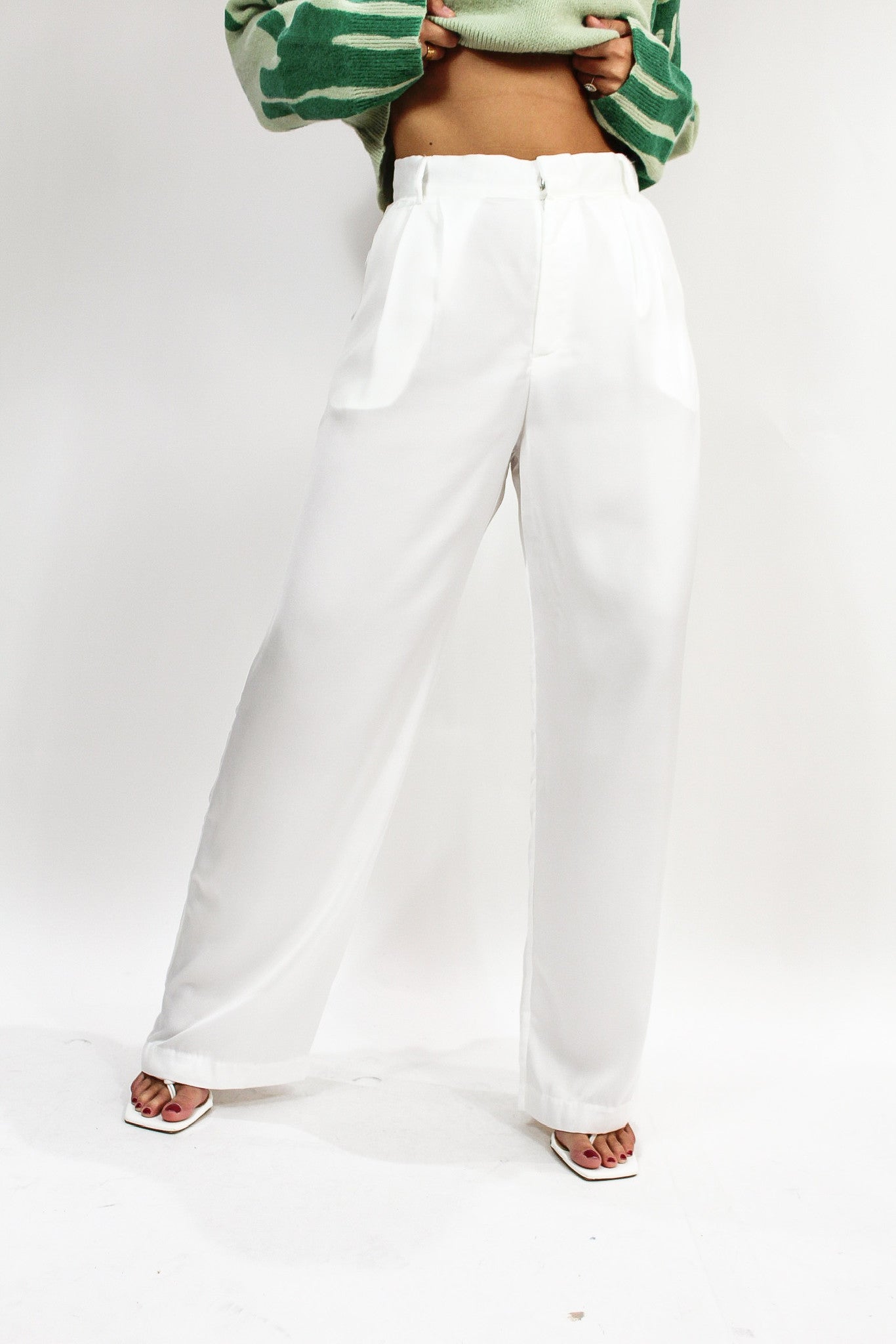 Crisp White Trousers - Shopsisterology